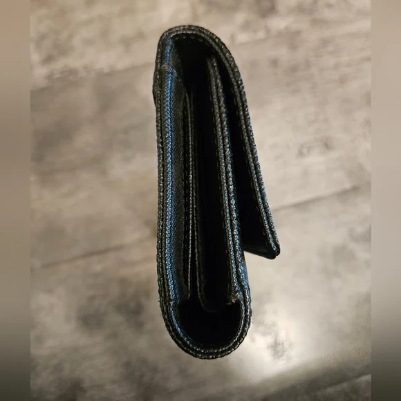 Michael Kors Trifold Wallet - Picture 4 of 13